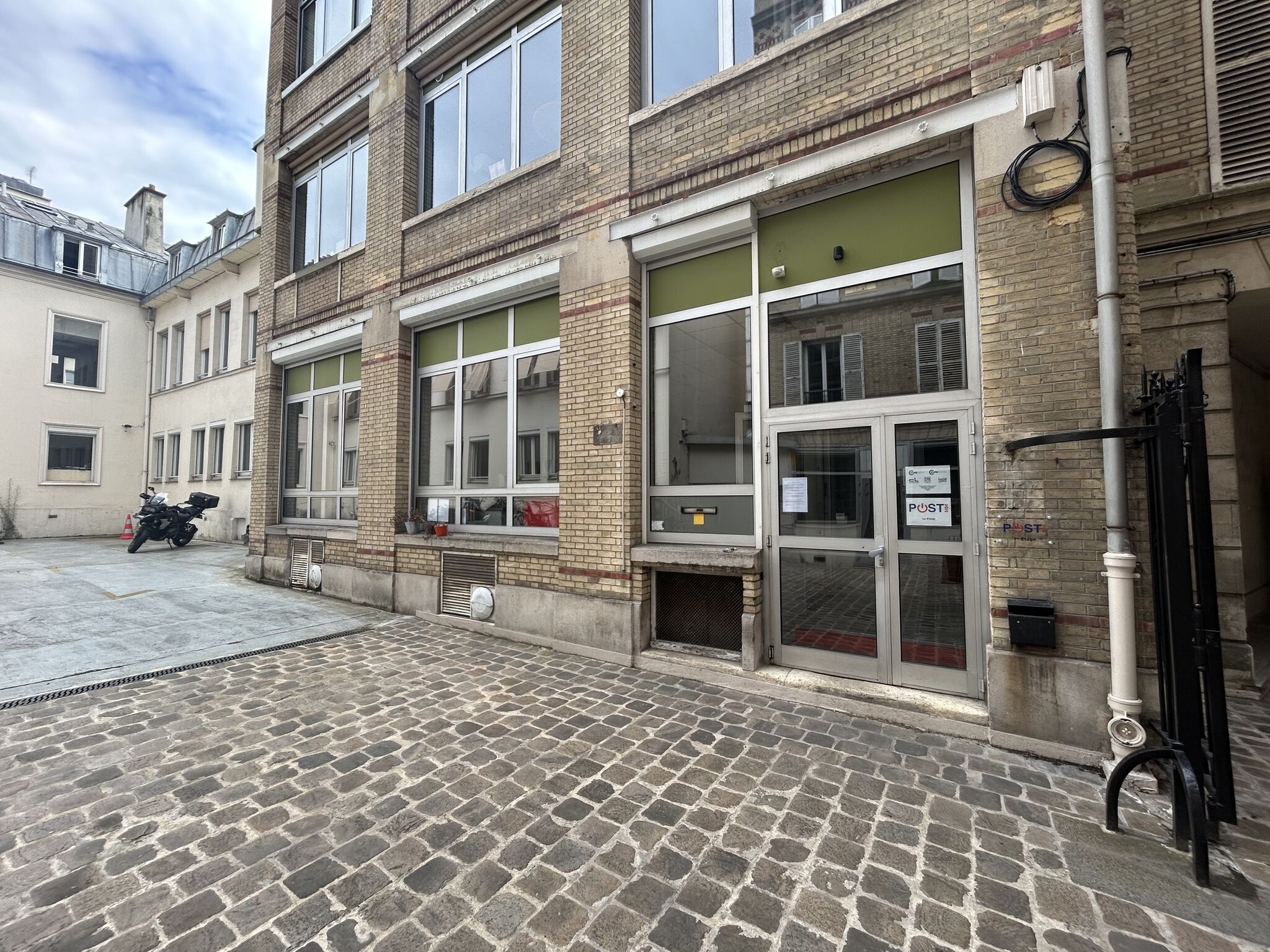 POSTside continue son développement